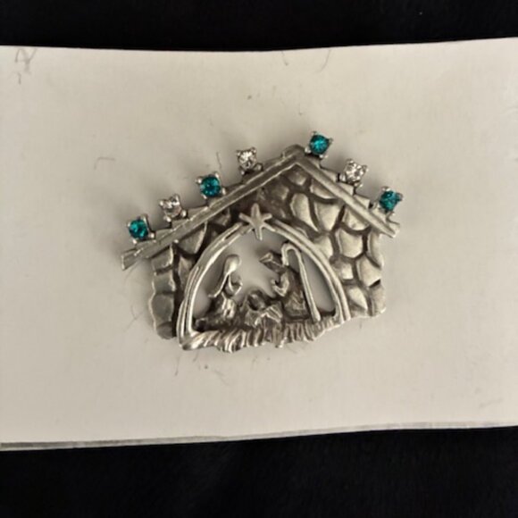 Brooch Pin  - nativity with blue and diamond rhinestones. - Picture 3 of 3